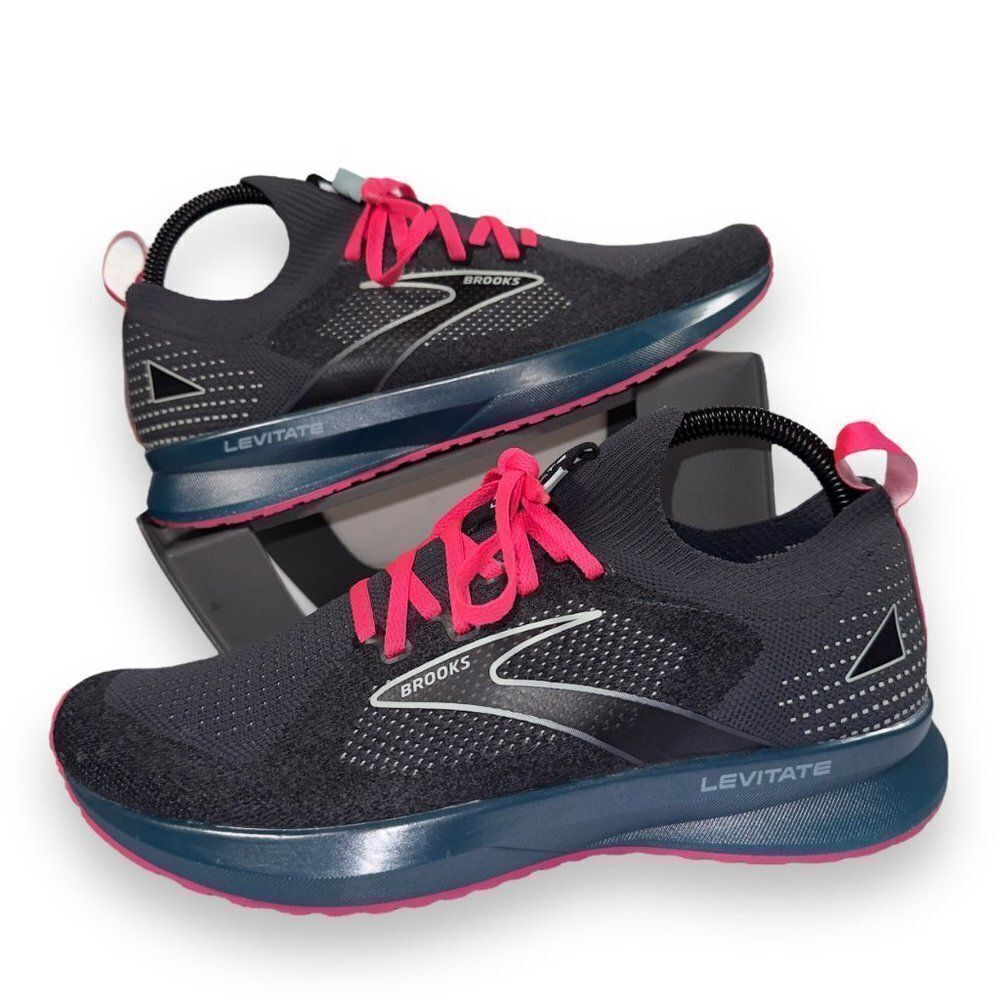 Brooks Levitate Women's Black with Pink Accent Sneakers